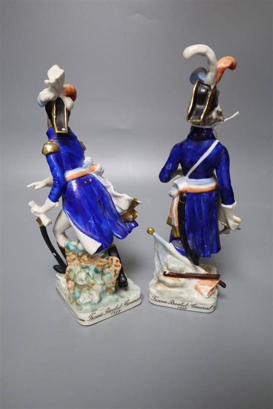 A pair of Naples figures of Napoleonic officers, height 22cm